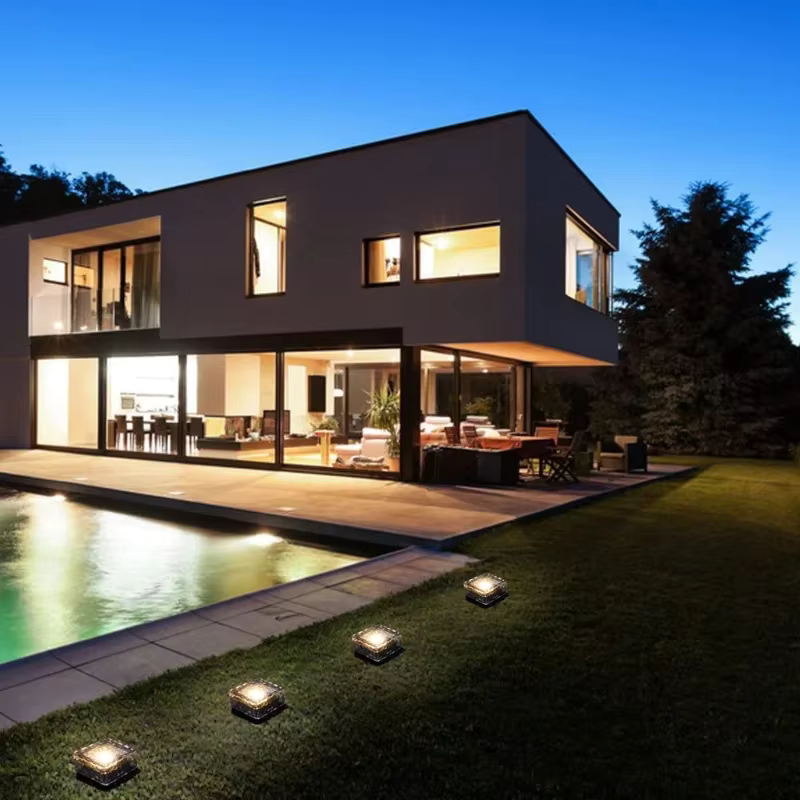 LUZ LED SOLAR FORMA DE CUBO